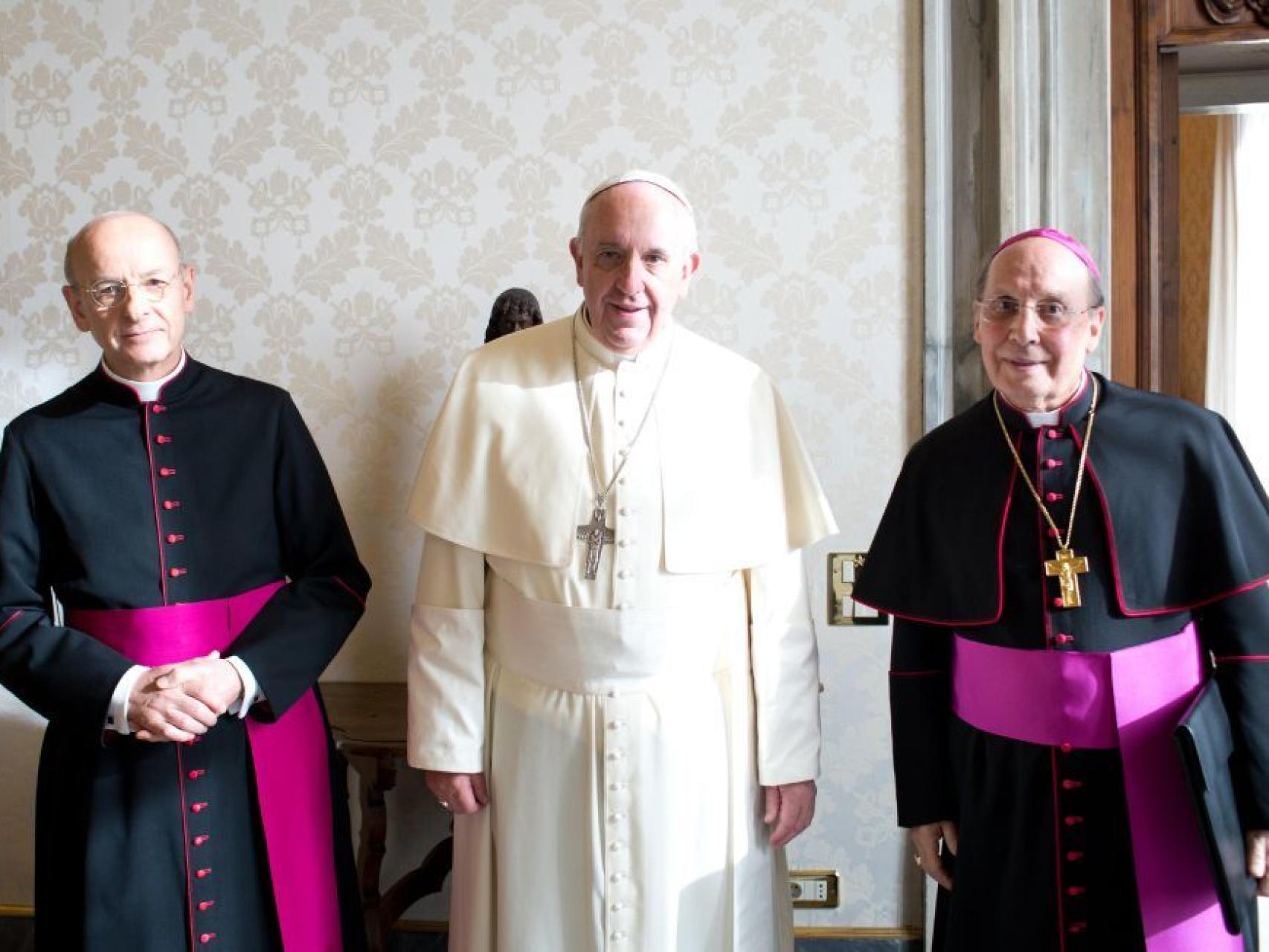El papa Francisco con Javier Echevarría y Fernando Ocáriz, su sucesor.