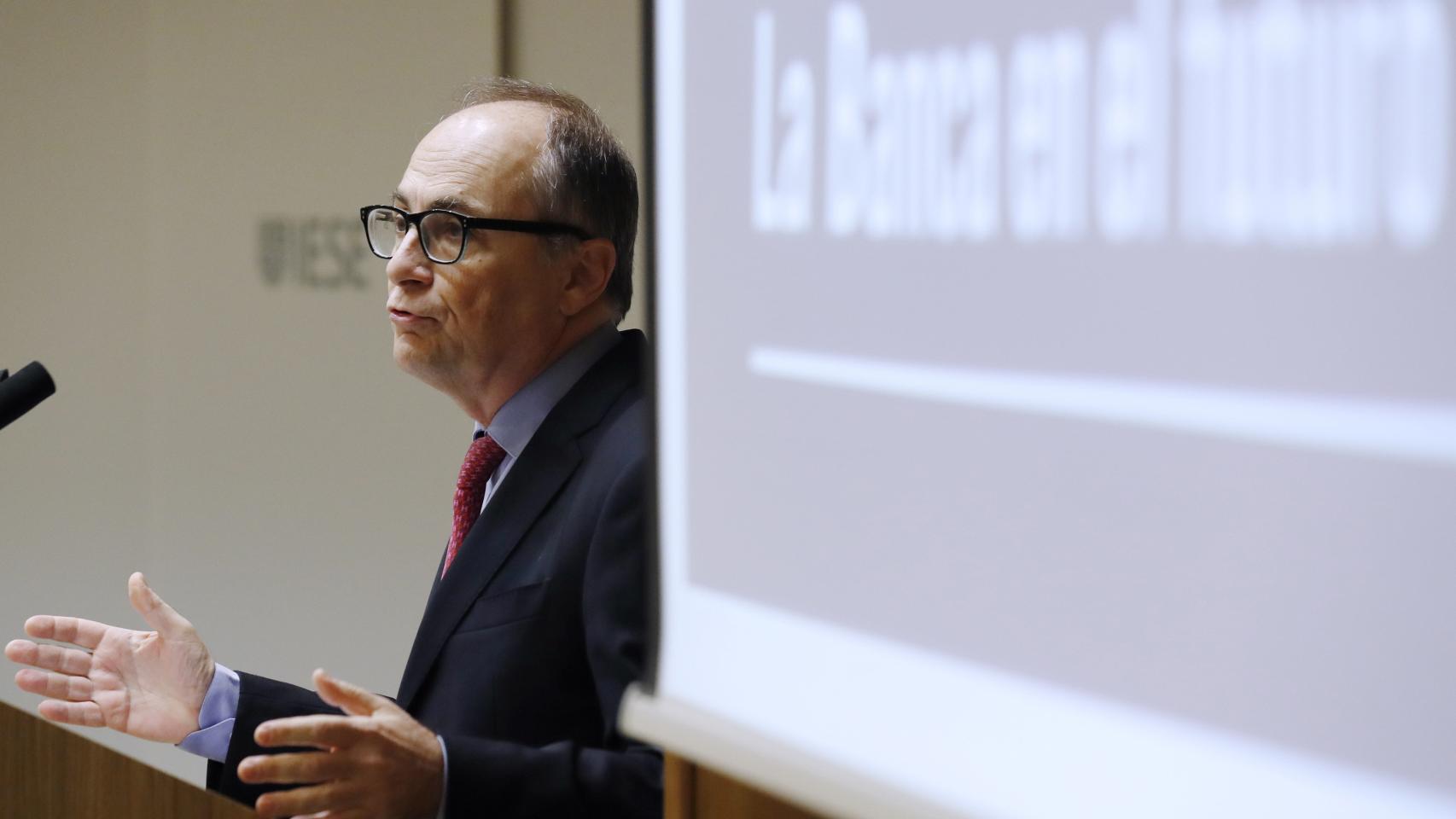 El subgobernador del Banco de España, Fernando Restoy, durante su intervención en la apertura del XII Encuentro del Sector Bancario que se celebra hoy en Madrid.