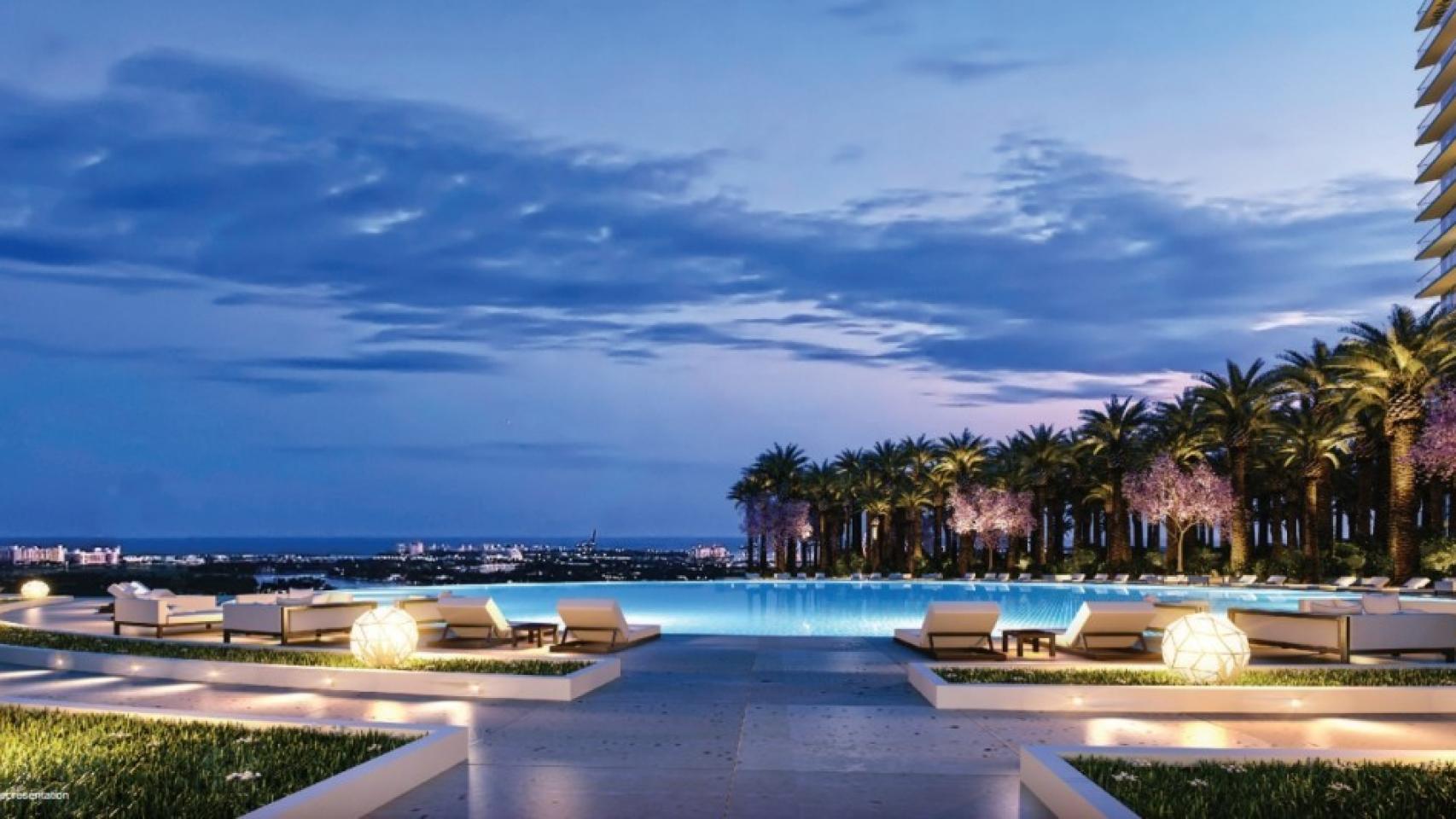 Piscina del condominio Paraiso Bay en el barrio Edgewater de Miami