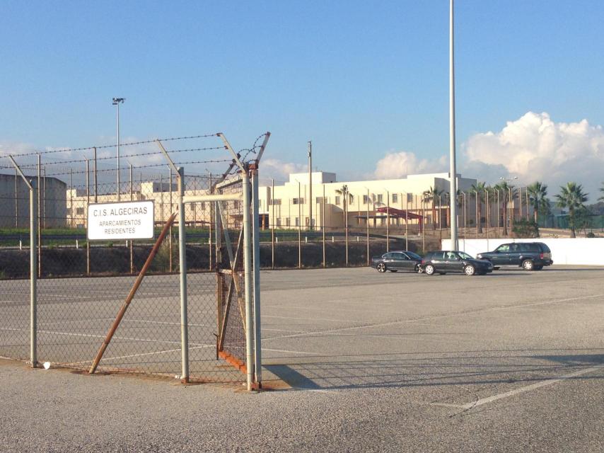 Miñanco, que llegó a ser nombrado hijo predilecto de Cambados, duerme cada noche en el centro de inserción social de la prisión de Algeciras, una instalación anexa a la cárcel.