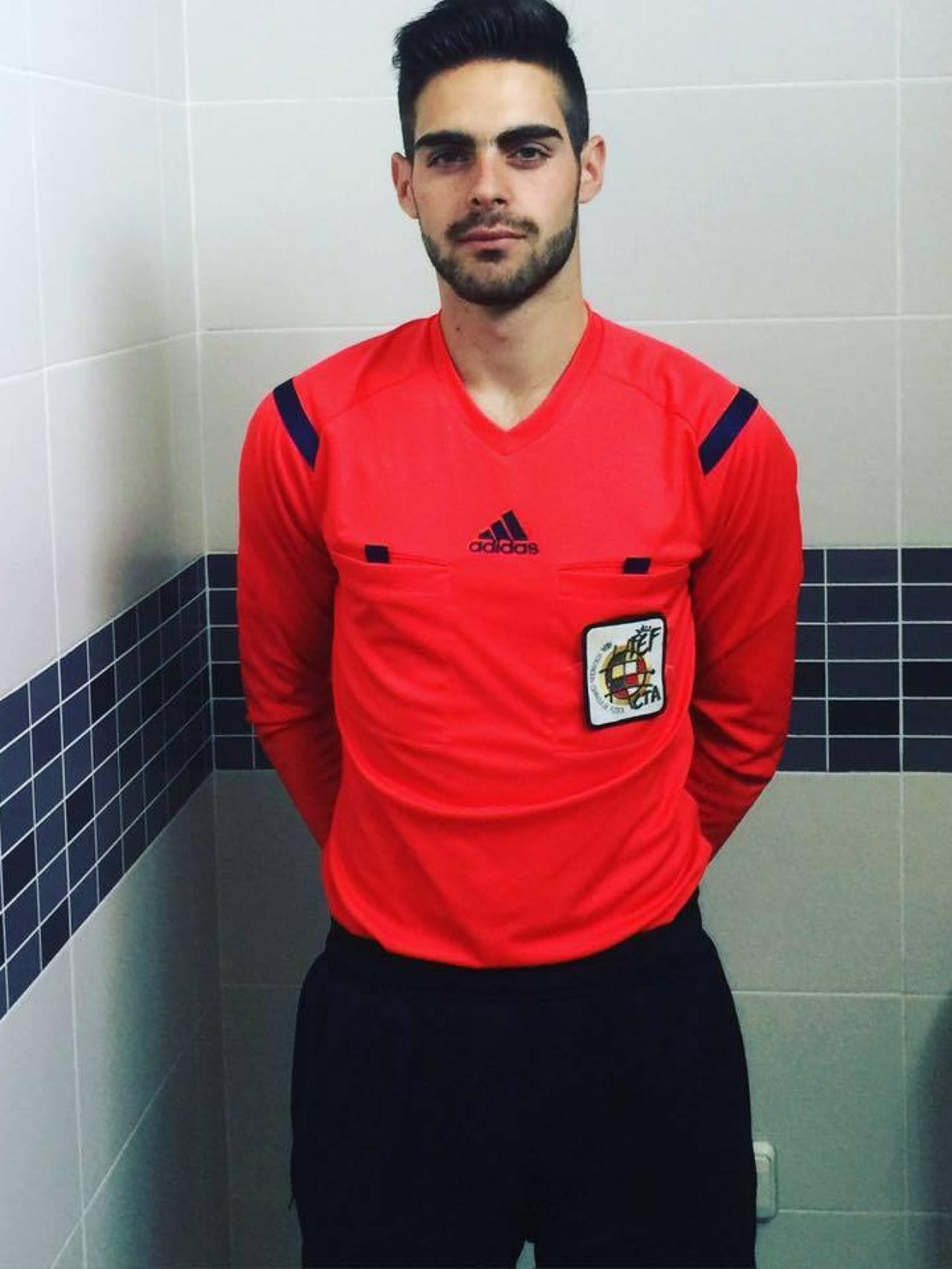 Jesús Tomillero, el primer árbitro en reconocer públicamente su homosexualidad en España