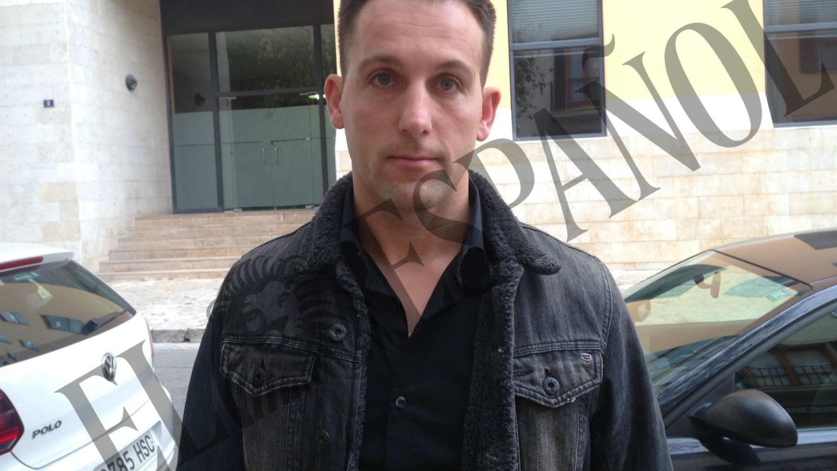 Cristino no está autorizado a ver a su hija que es, a la vez, su nieta.