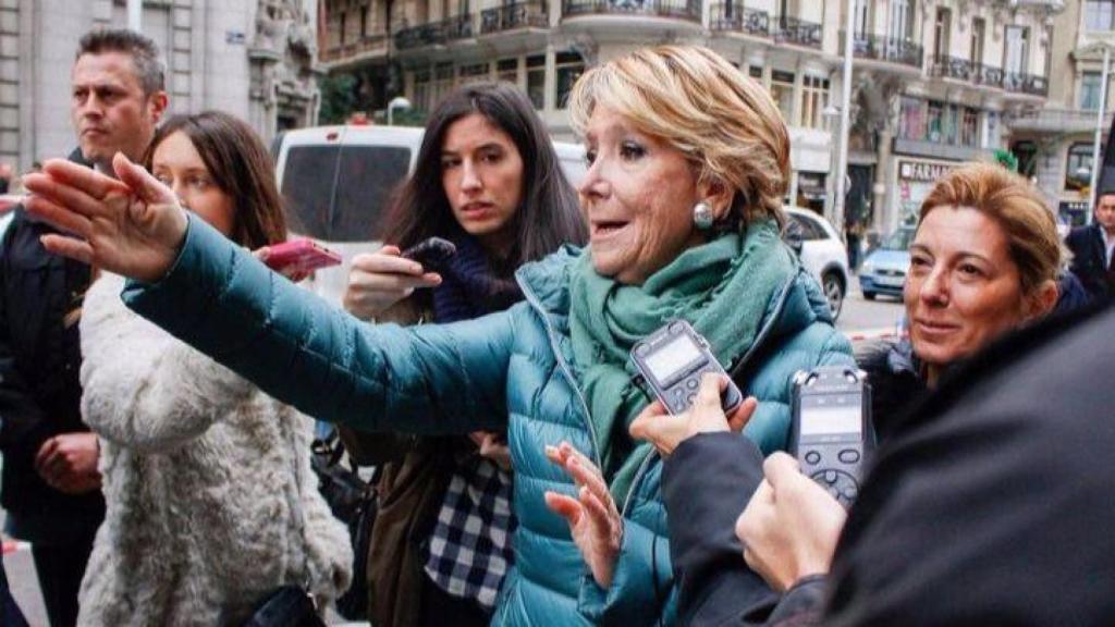 Aguirre contesta enfadada: No he dicho que cobre poco. Sólo defendí las tiendas low cost