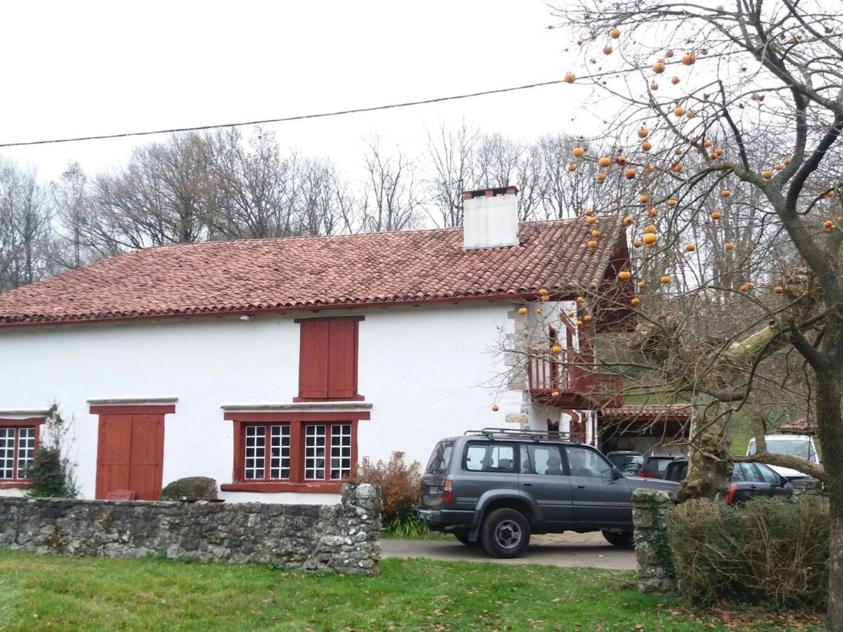 Caserío en el que fueron detenidos los activistas.