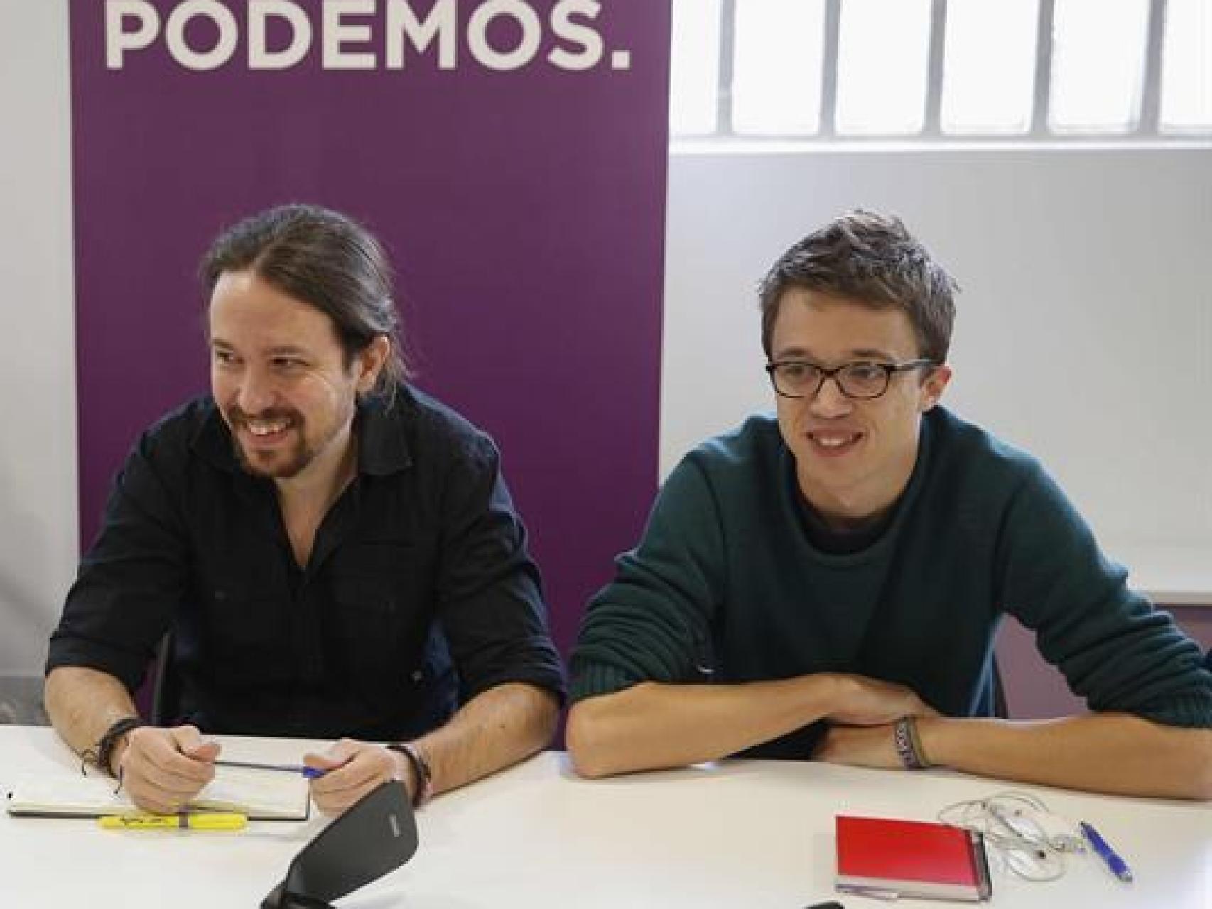 Pablo Echenique, Pablo Iglesias e Íñigo Errejón, juntos en un acto.