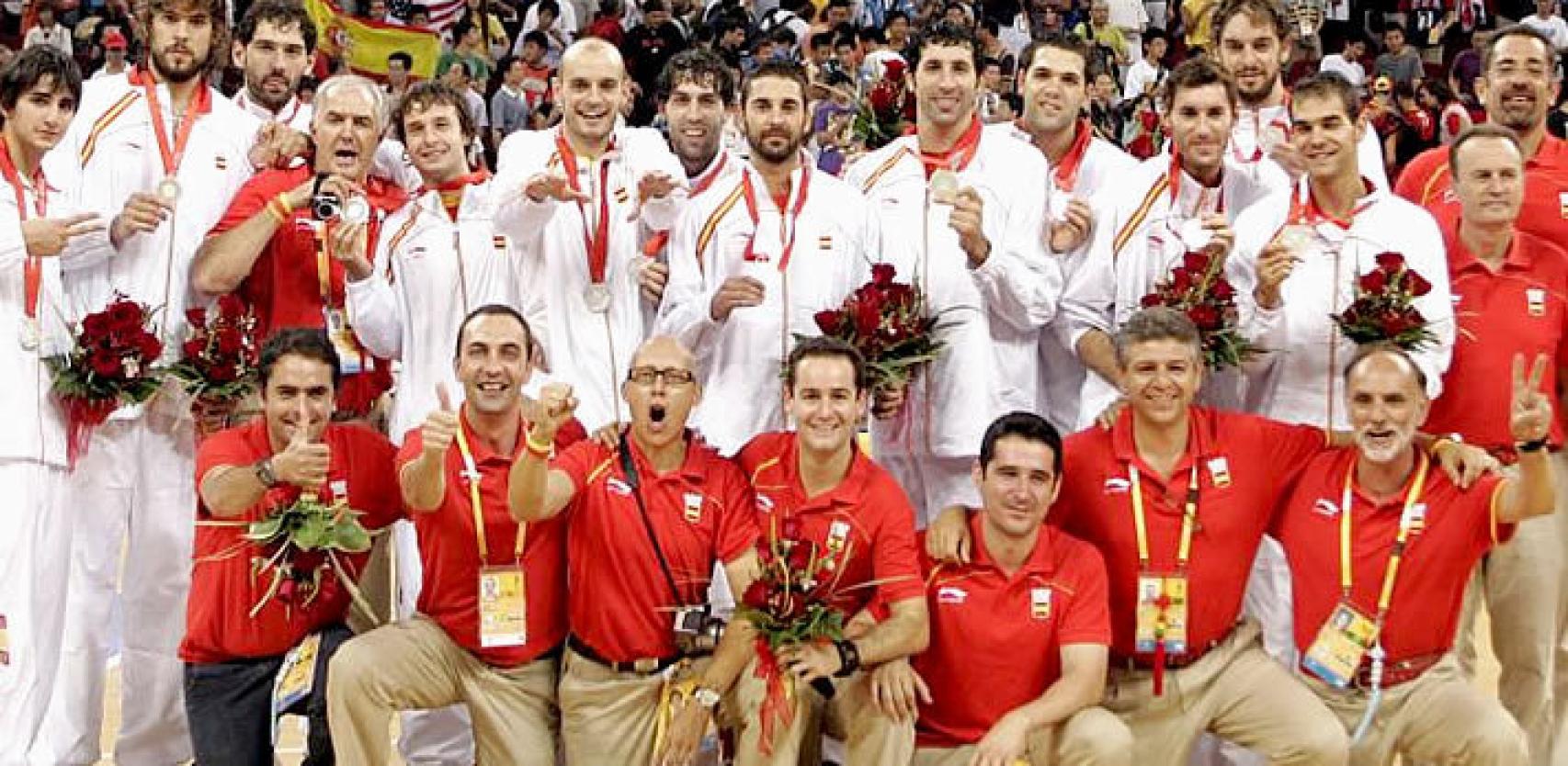 Componentes del equipo que ganó la plata olímpica en Pekín.