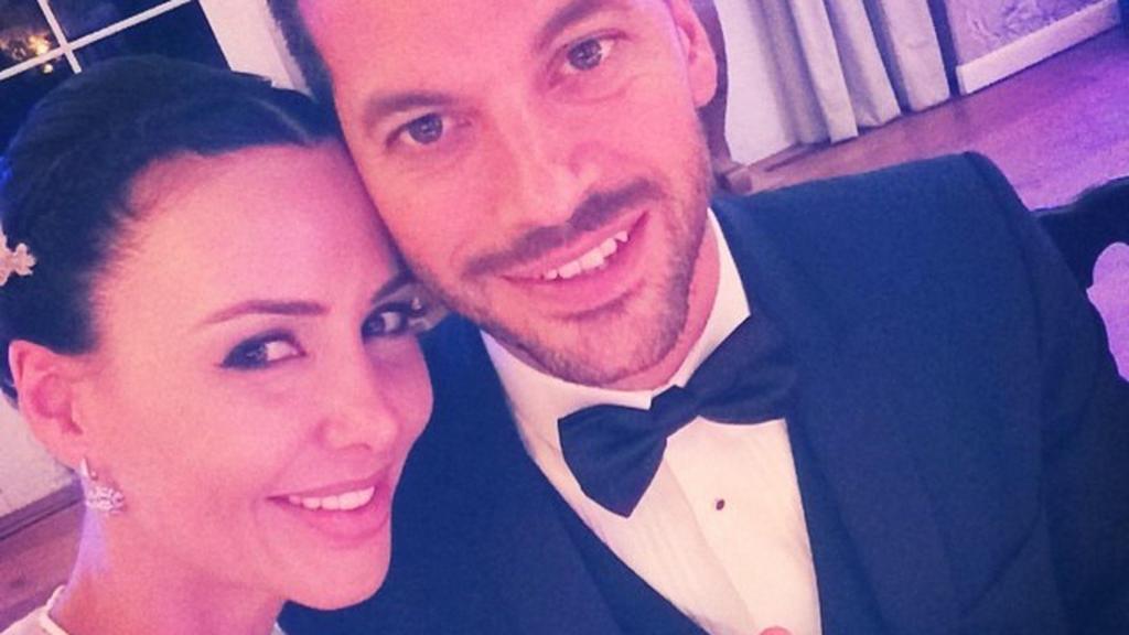 Vania Millán y René Ramos el día de su boda.