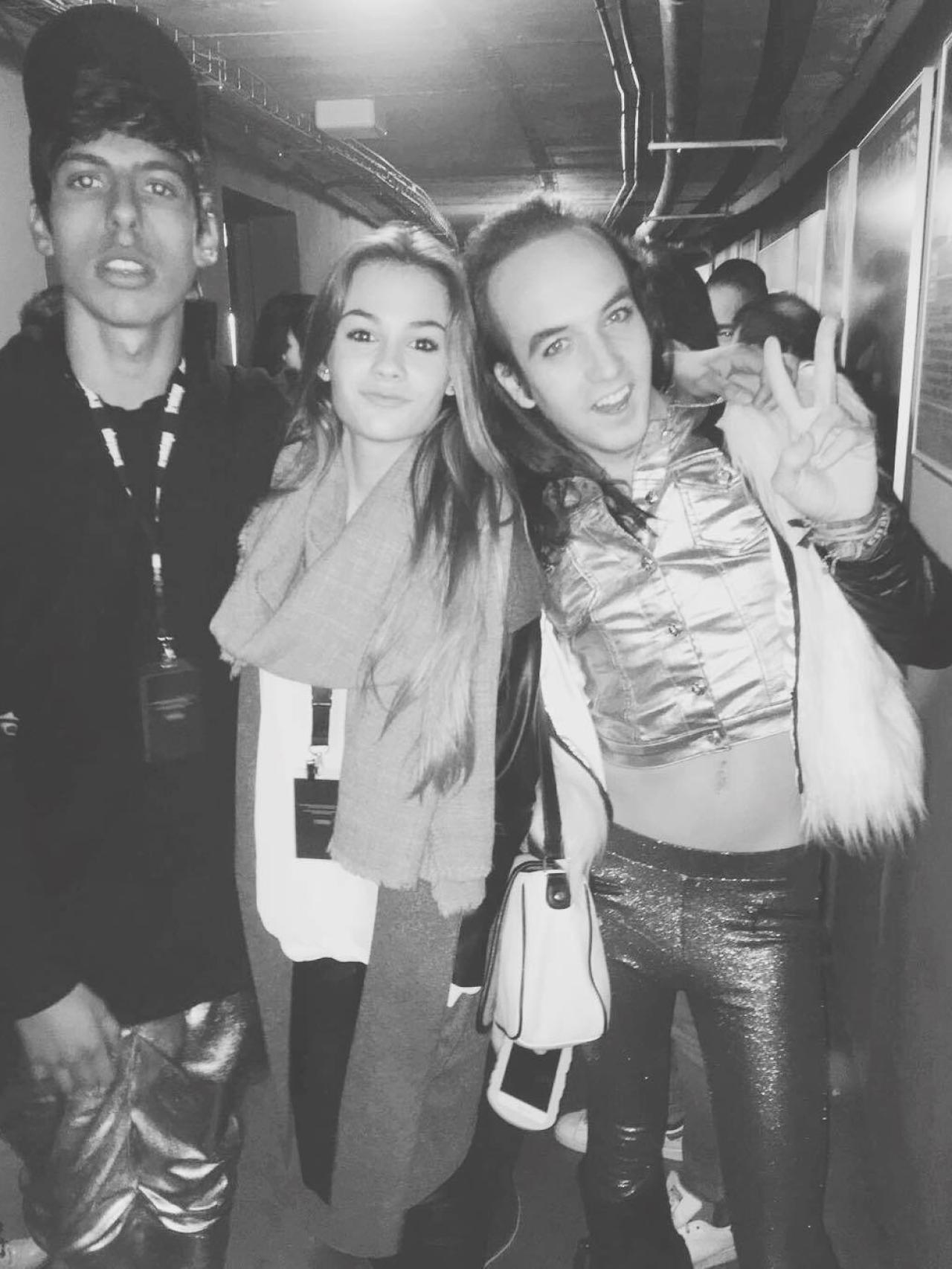 La hija de Paco Jémez con el blguero Aless Gibaja