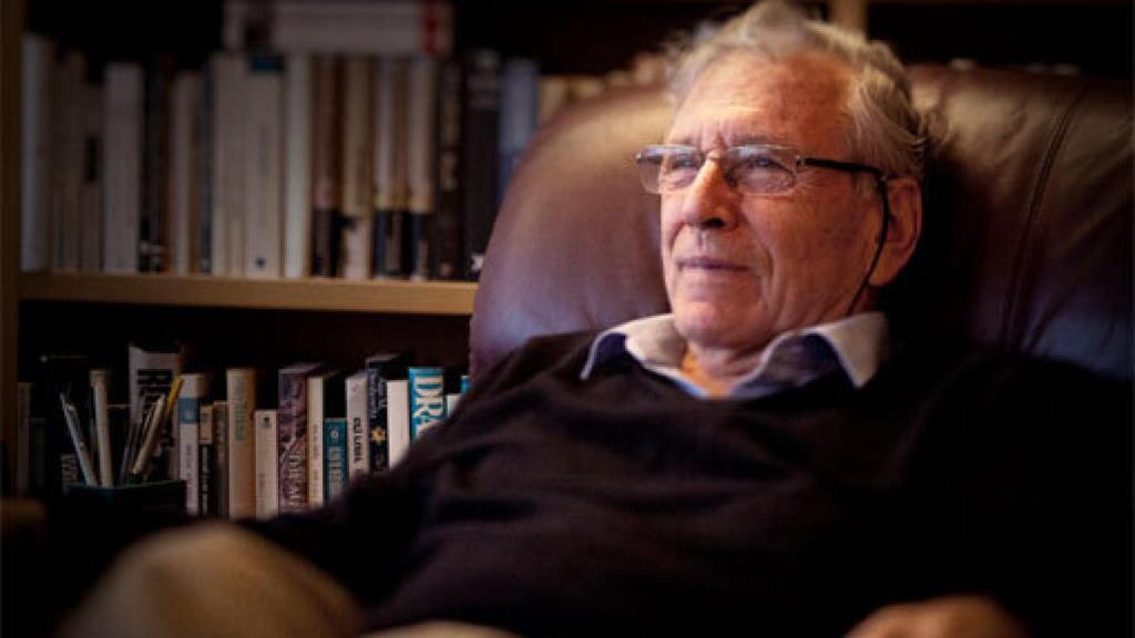 Image: Amos Oz: Tiemblo al pensar que la vida imita a menudo a la literatura