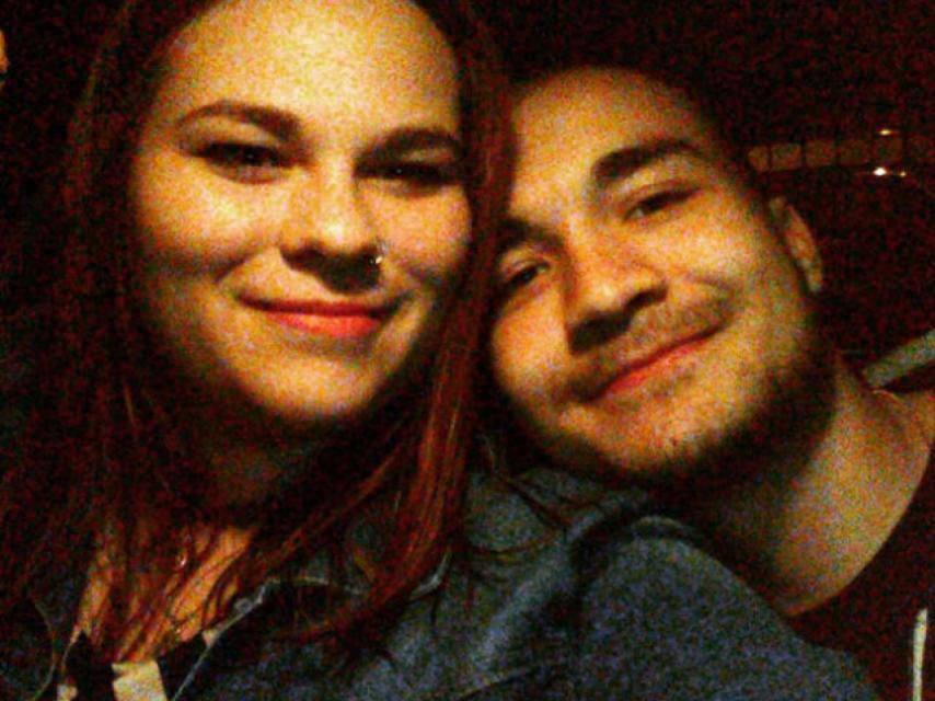 Irene muy sonriente junto a su novio, quien la ha apoyado durante todo el concurso.