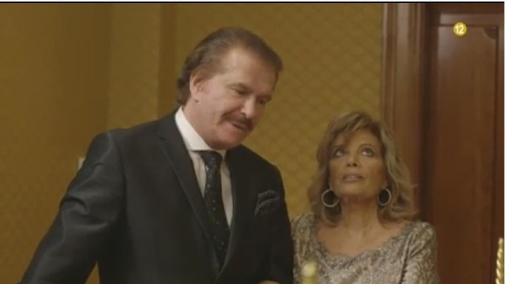 Edmundo y María Teresa Campos en una escena de la segunda temporada del reality