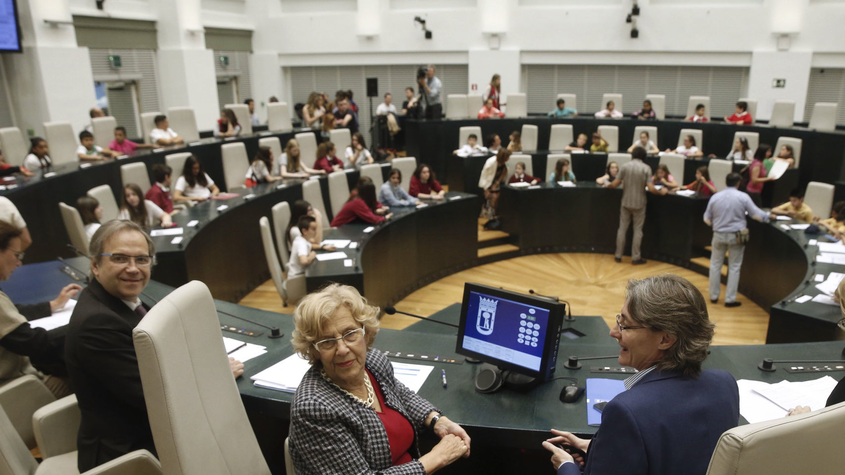 Manuela Carmena en un pleno del Ayuntamiento de Madrid.