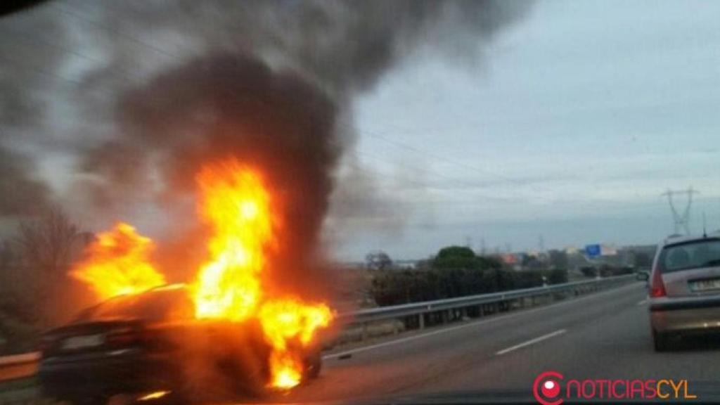 incendio-coche-a-62-valladolid-1