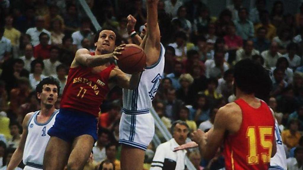 Juan Antonio Corbalán en uno de sus primeros partidos con España.