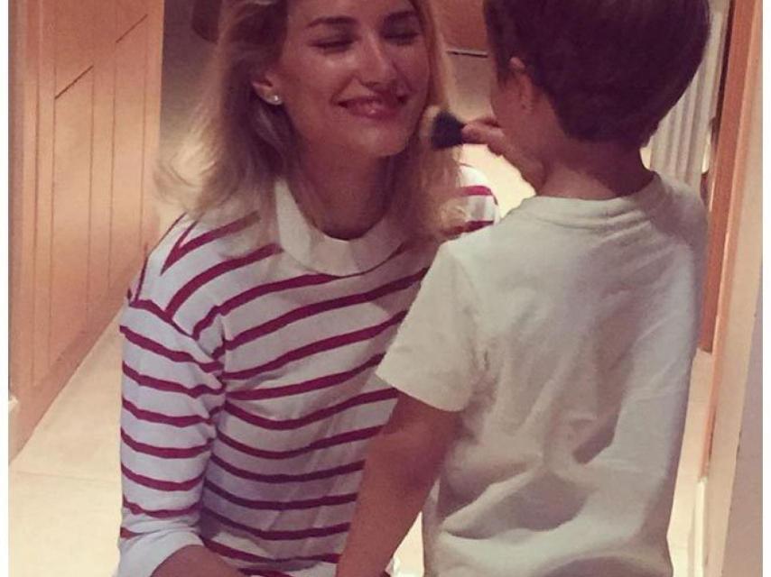 Alba Carrillo no muestra la  cara de su hijo Lucas en Instagram.