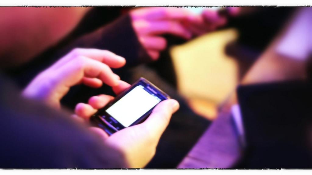 El móvil ha dado flexibilidad a los trabajadores, pero les impide desconectar