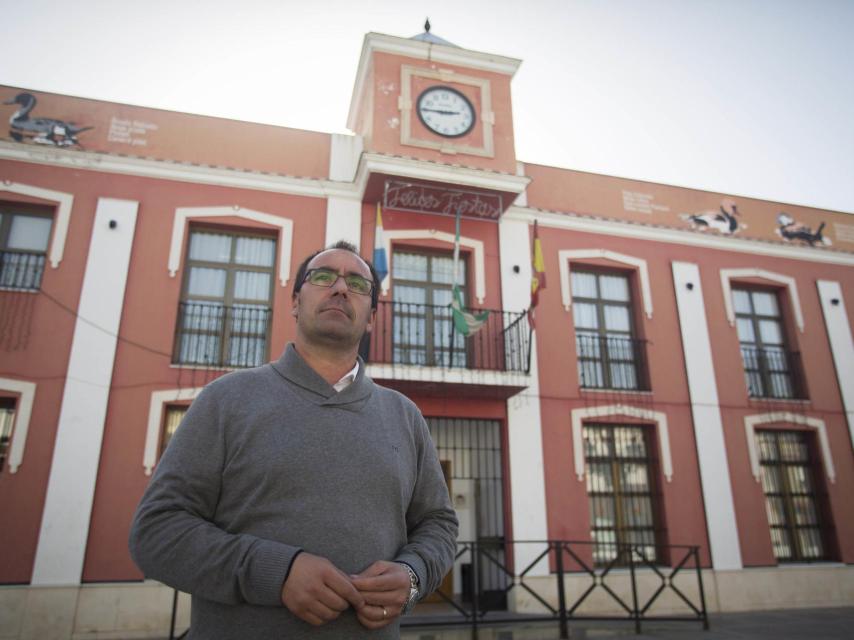 El alcalde de Isla Mayor, Juan Molero.