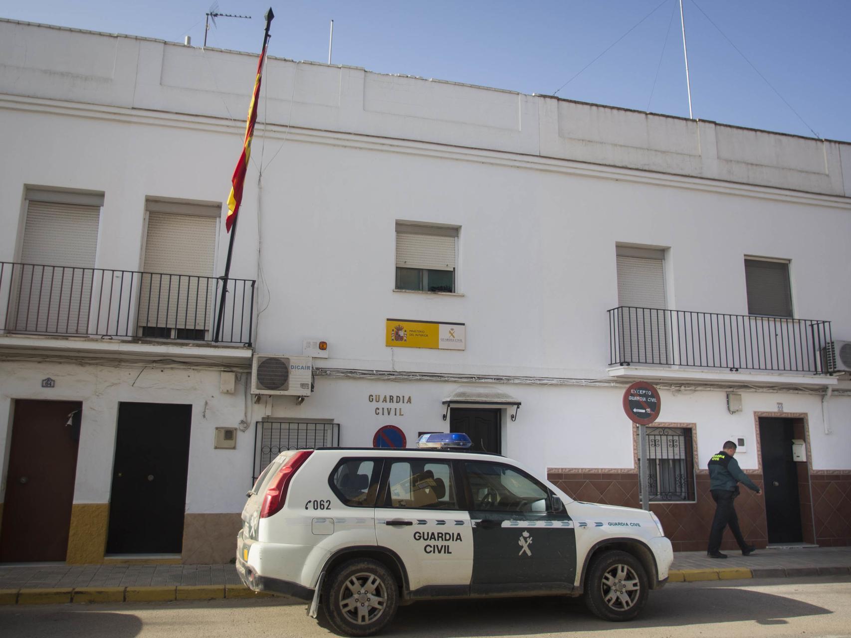 El cuartel de la Guardia Civil de Isla Mayor.