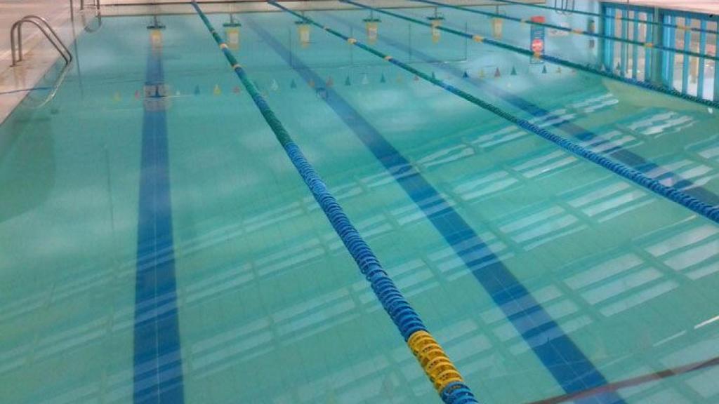 Imagen de una piscina climatizada