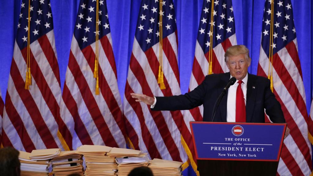 Trump durante su rueda de prensa