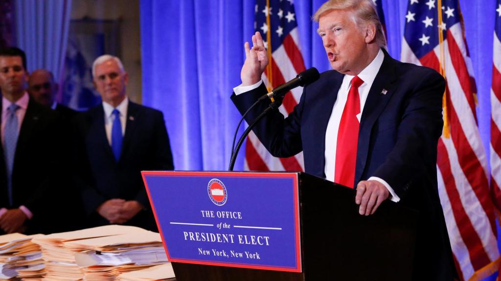 Trump durante su rueda de prensa