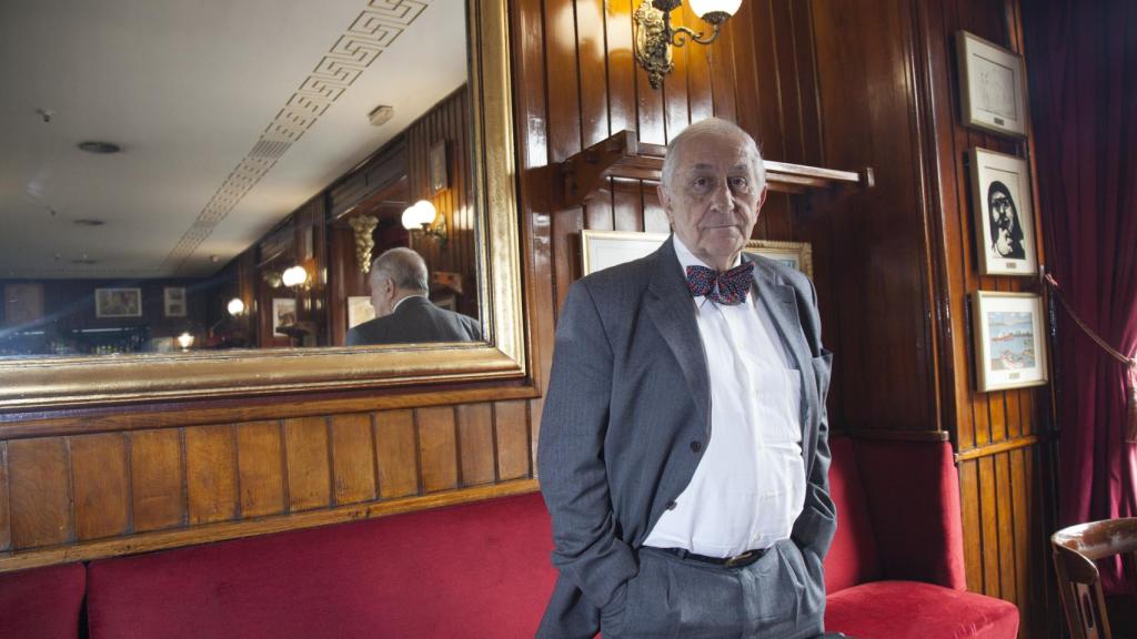 Inocencio Arias en el Café Gijón en Madrid.