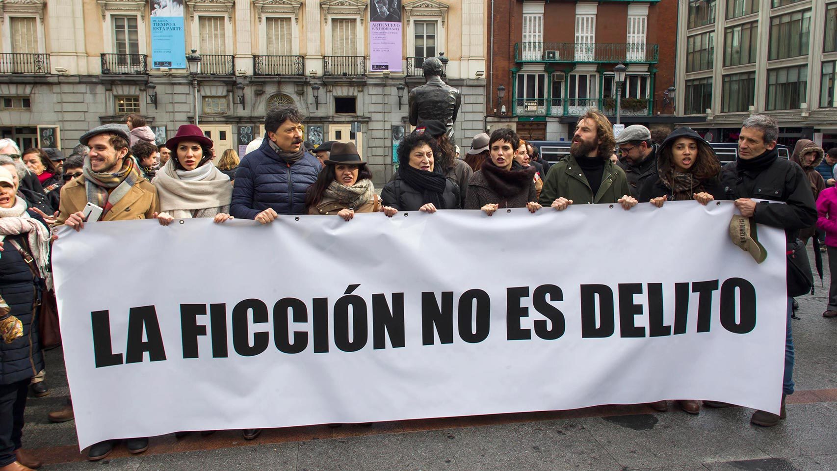 Varios actores de la Unión de Actores se manifiestan a favor de los titiriteros.