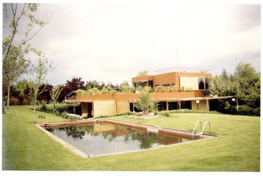 Foto de archivo de la casa Guzmán de Alejandro de la Sota.