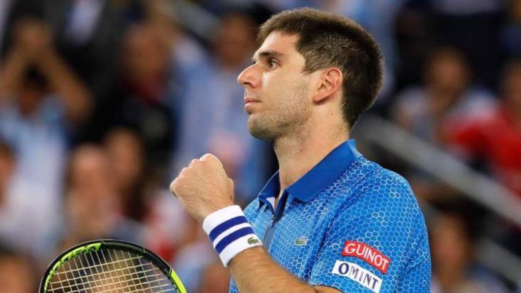 Delbonis celebra un punto.