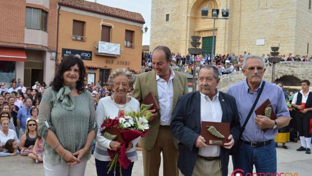 presidentes-de-la-do-cigales-homenajeados-en-la-fiesta-vendimia-de-cigales