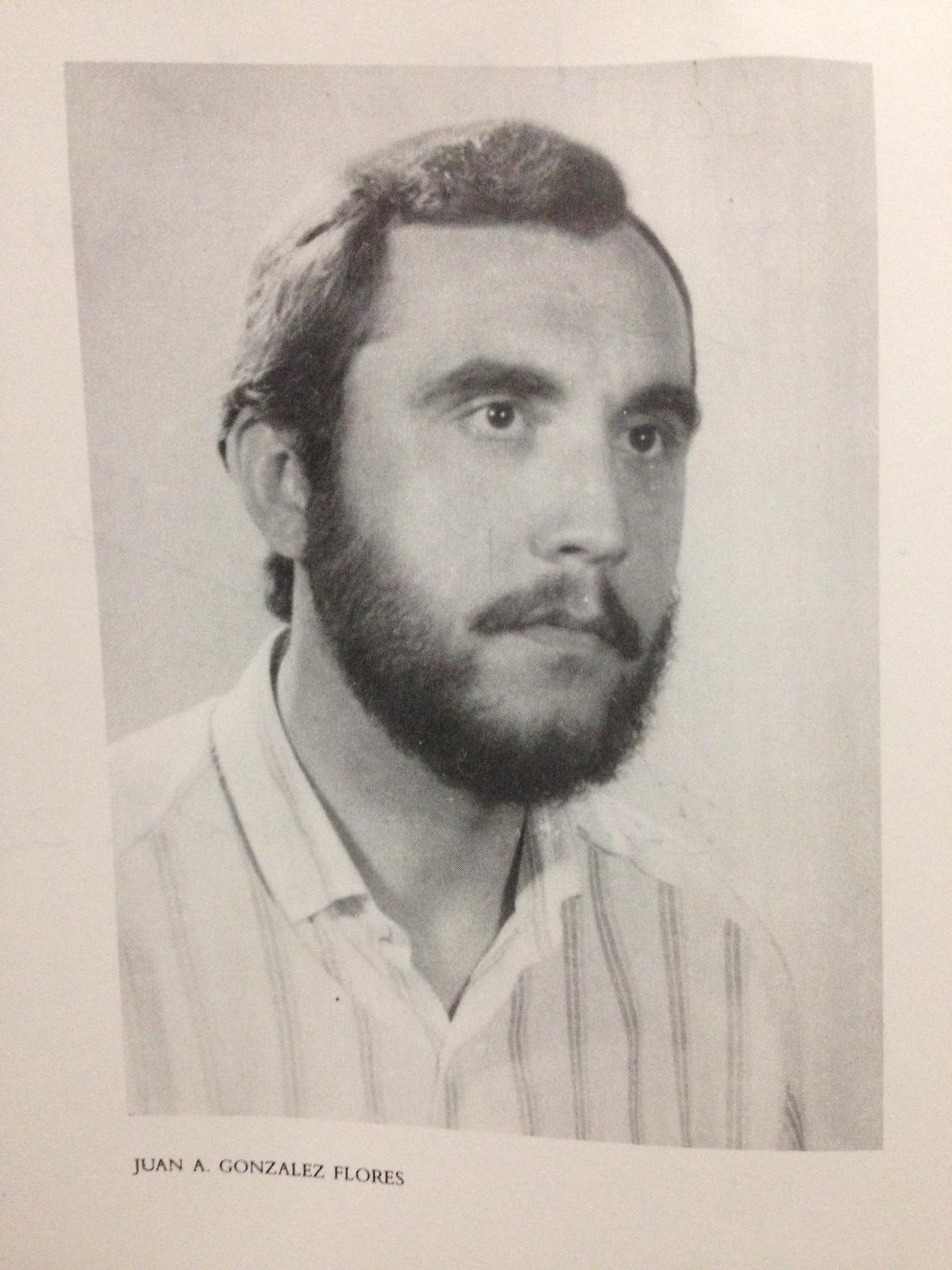 Juan Antonio González Flores tiene publicados dos libros de poemas.