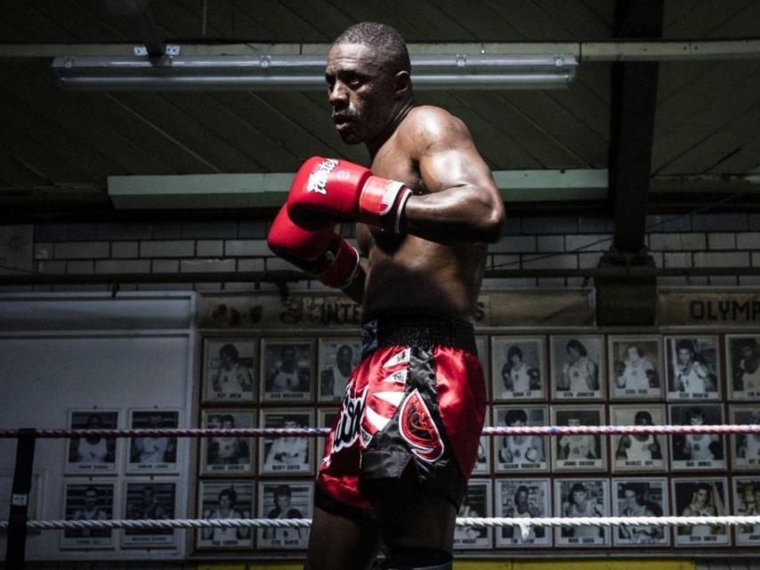 Idris Elba, durante el rodaje del docu-reality.