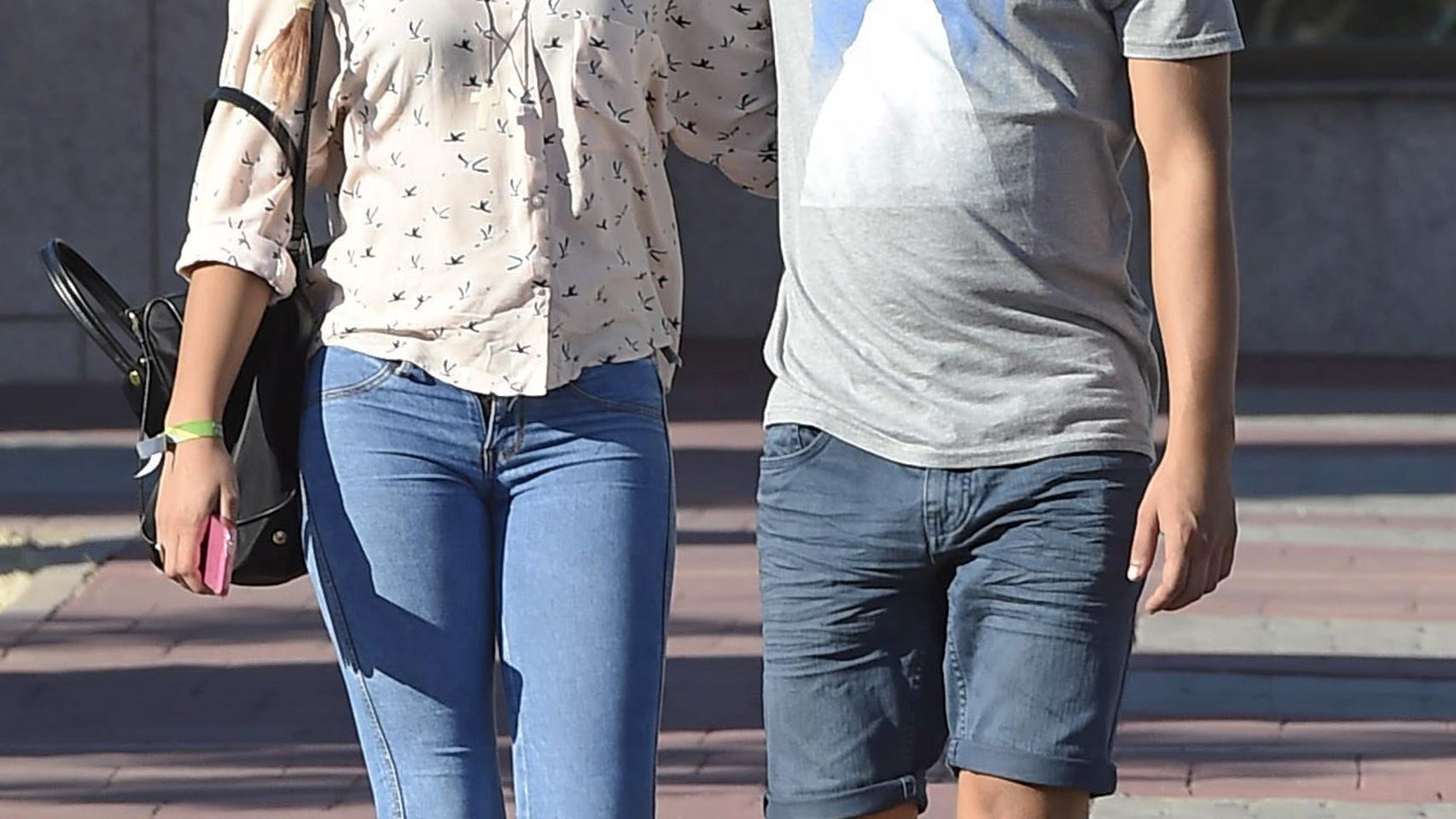 Los dos hermanos, Gloria Camila y José Fernando.