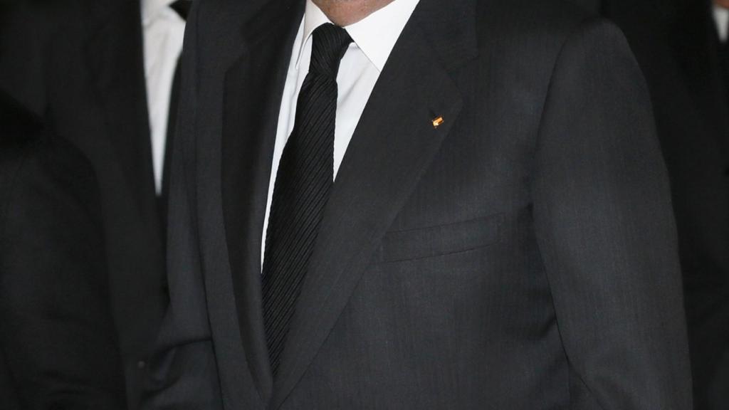 El rey Juan Carlos al finalizar el funeral por el expresidente del Banco de Bilbao y BBV José Ángel Sánchez Asiain, el pasado 13 de enero en la iglesia San Fermín de los Navarros