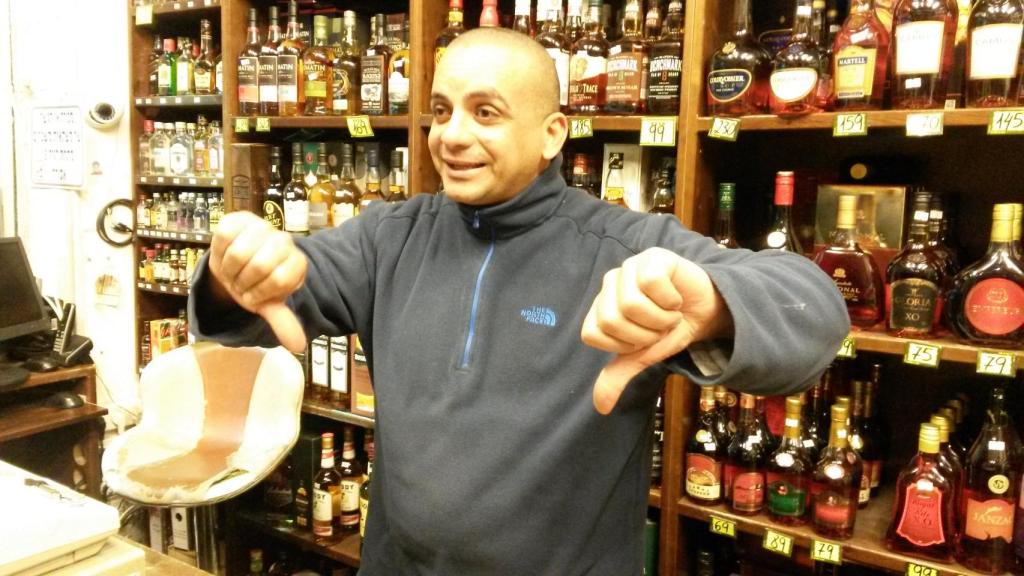 Rami Malah, tendero de la licorería 'Agripas'.