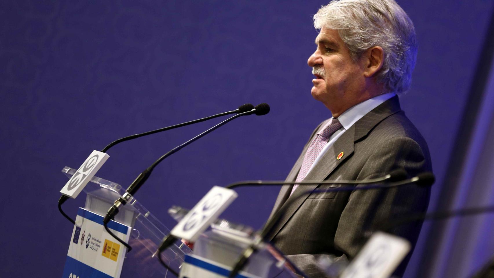 El ministro de Exteriores, Alfonso Dastis, durante su rueda de prensa en Barcelona