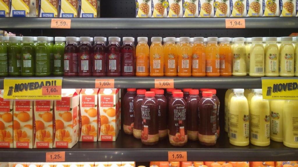 Bebidas en un estante de Mercadona.