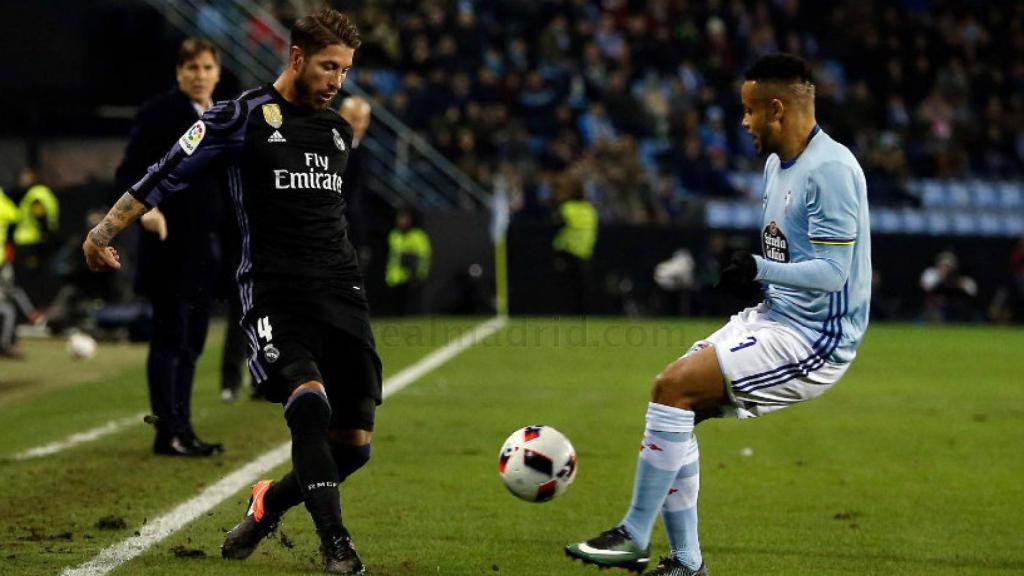 Ramos trata de superar a Bongonda