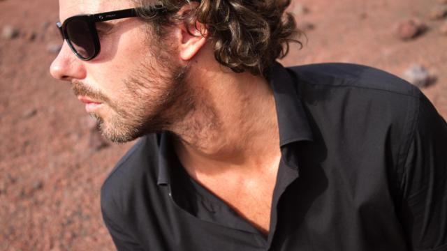 Julio de la Rosa ha compuesto la banda sonora de El hombre de las mil caras.