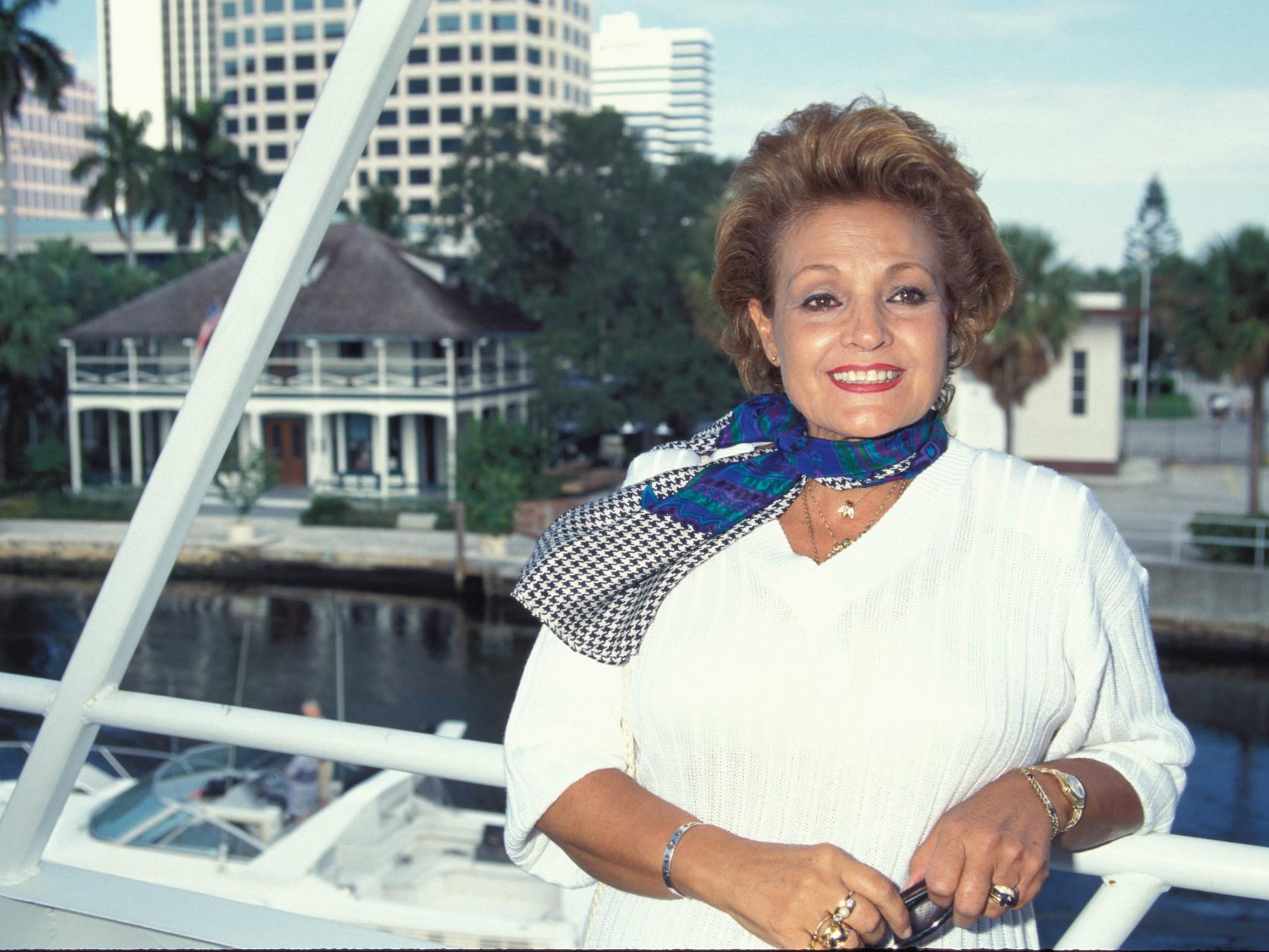 Carmen Sevilla, estupenda en 1990