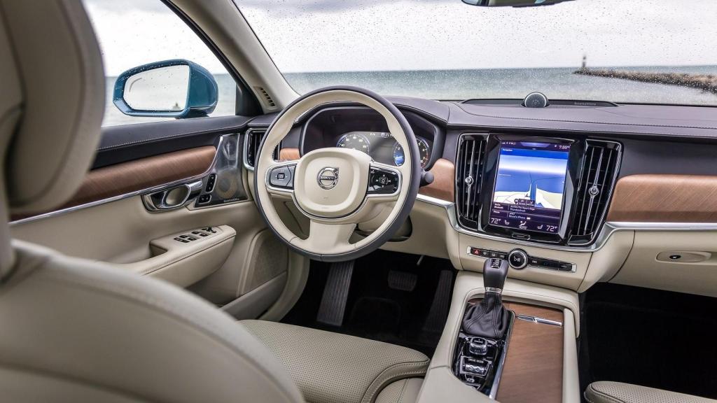 Volvo S90 V90 EuroNCAP 2017 (1)