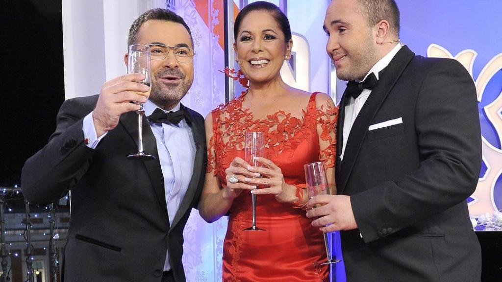 Isabel Pantoja presentando las Campanadas.