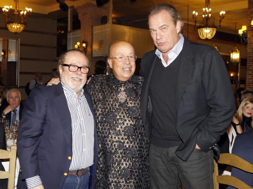 Rappel, flanqueado por Arévalo y Bertín Osborne en una entrega de premios en 2013.