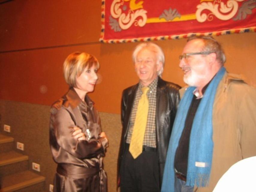 Rosa Díaz y Savater, junto a Boadella en la presentación del manifiesto en Madrid.