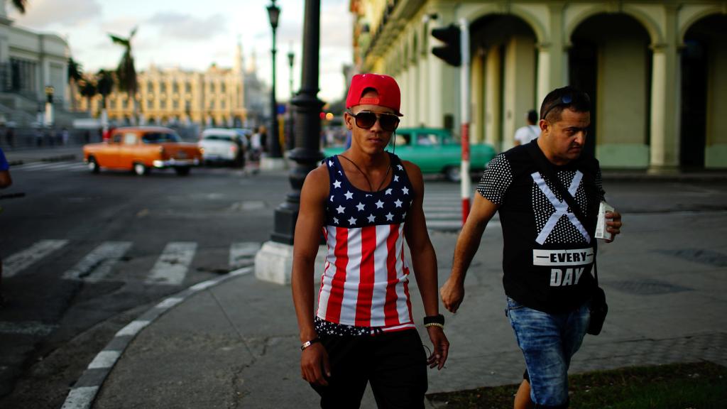 Hay falta de medios para aprender inglés en Cuba.