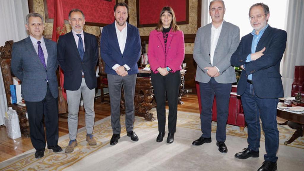 Reunion-con-CVE-ayuntamiento-valladolid-soterramiento