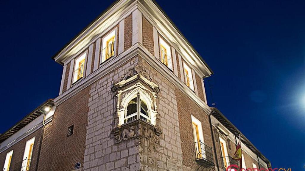 25. La famosa ventana del Palacio de Pimentel