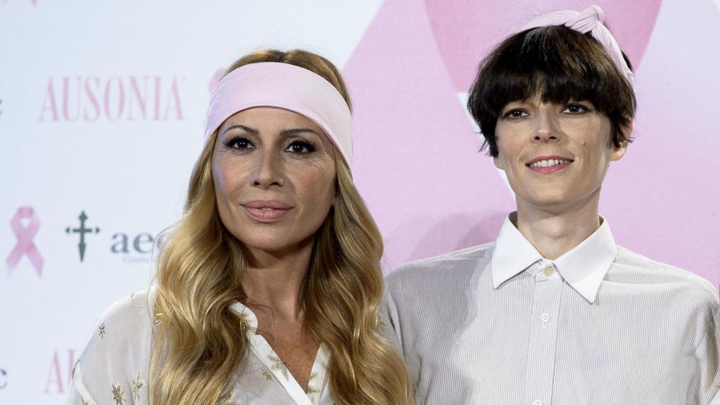 Marta Sánchez y Bimba Bosé fueron embajadoras de la Asociación española contra el cáncer.