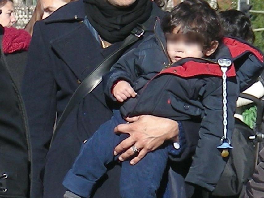 El actor Roberto Enríquez viajó a Nueva Delhi para convertirse en padre.