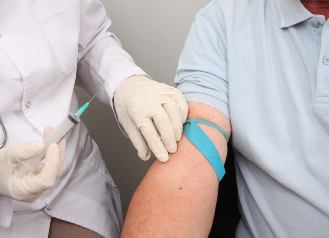 inyeccion aguja medico 2